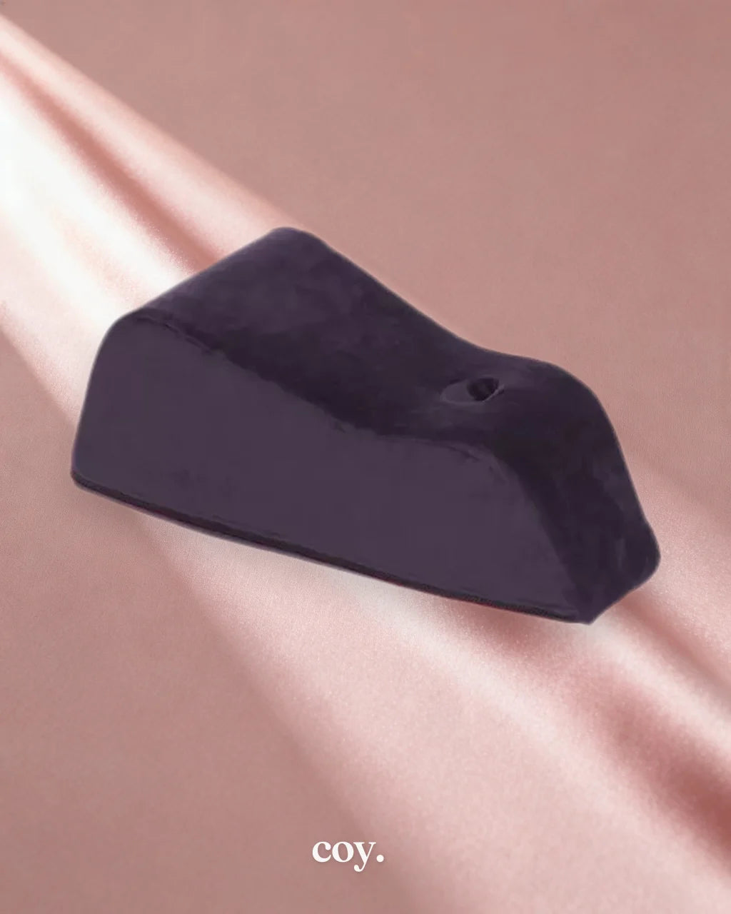 Liberator Wanda Sex Toy Mount Pillow — Purple — Coy