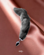 Kink Range Bushy Tail Skeleton Fur Butt Plug 17.7 Inch — Coy