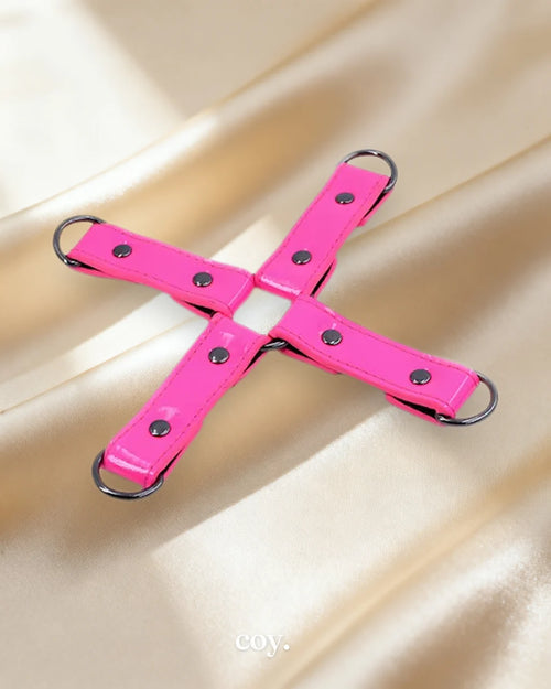 Electra Hog Tie — Coy