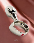 Share Satisfaction Kinki Ring Butt Plug with Red Gem 4.7 Inch — Silver — Coy